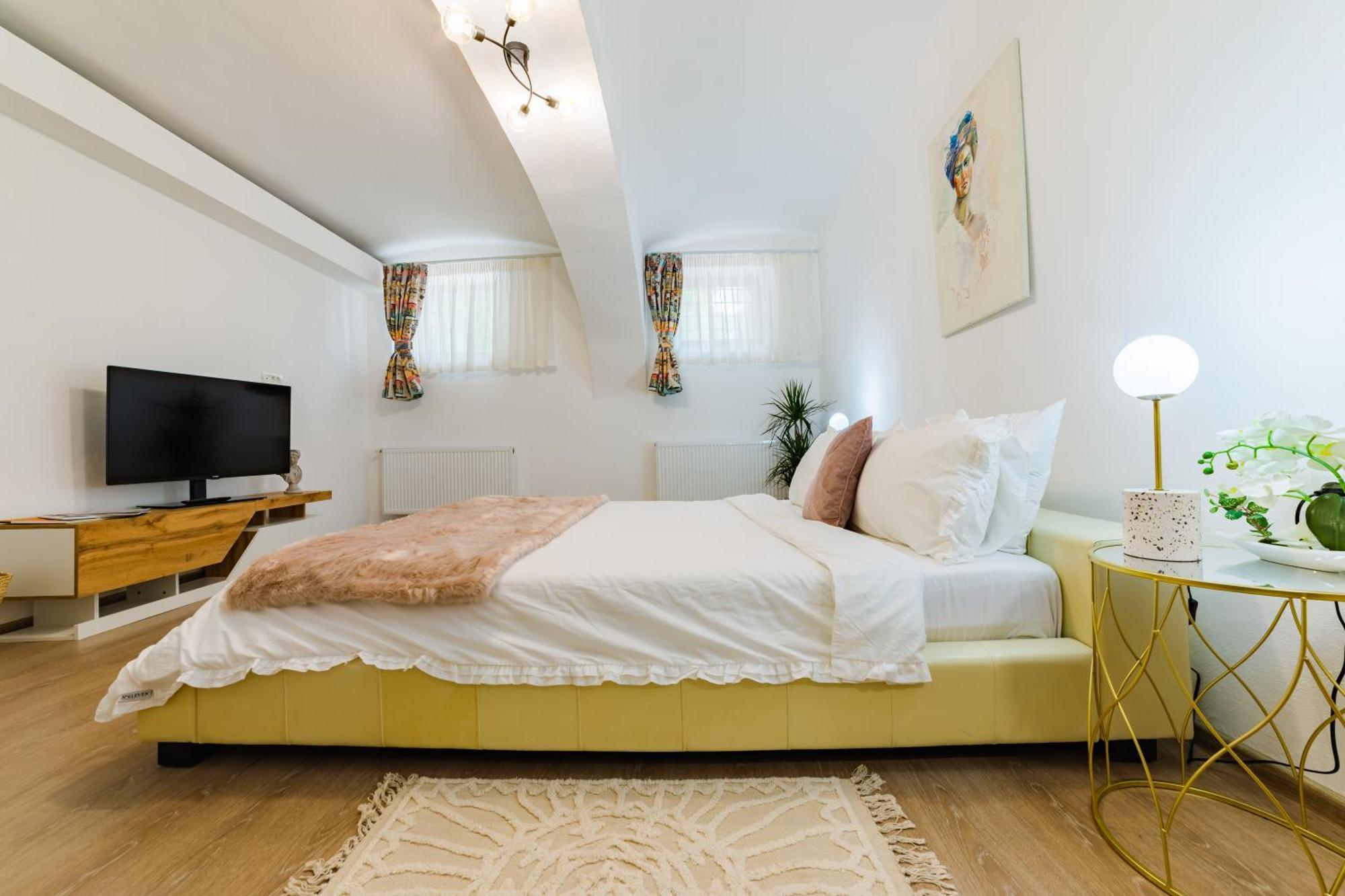 Sabin Apartments Private Parking Brasov Exterior photo