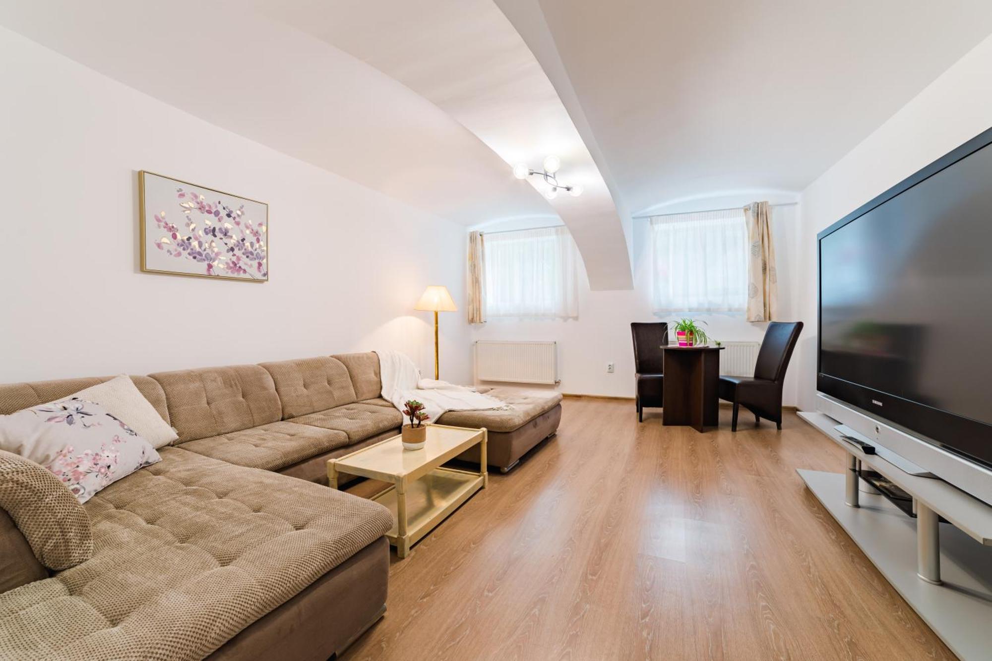 Sabin Apartments Private Parking Brasov Exterior photo